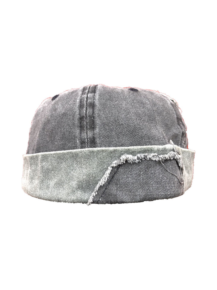 Brimless docker cap in grey