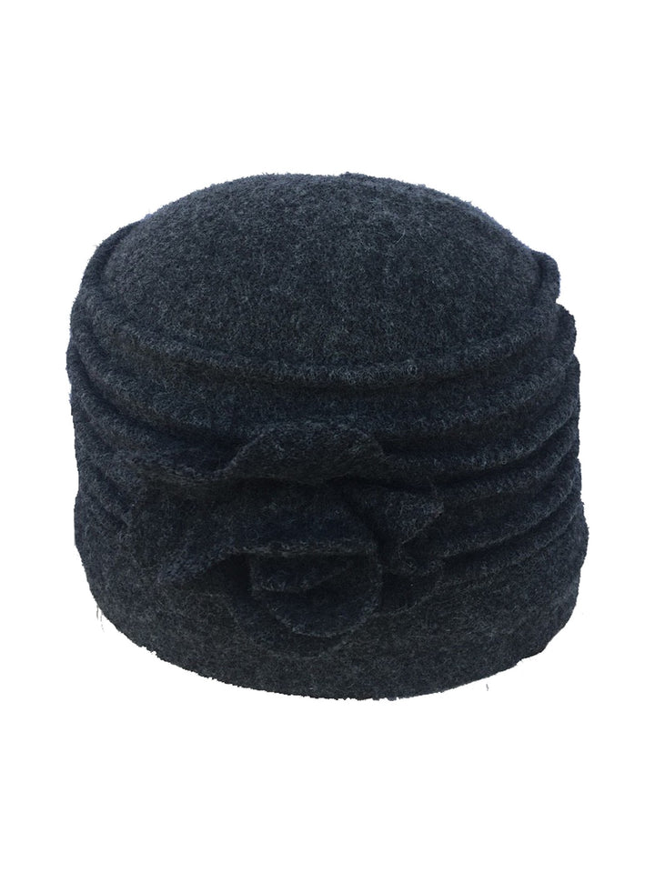 Carla women's hat with flower appliqué in black